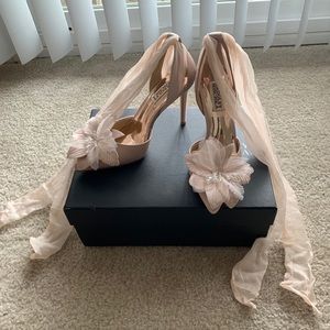 Badgley Mischka ALONDRA CHIFFON ANKLE WRAP Pumps